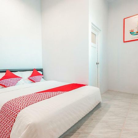 OYO 853 Fongki Place Jakarta Exterior foto