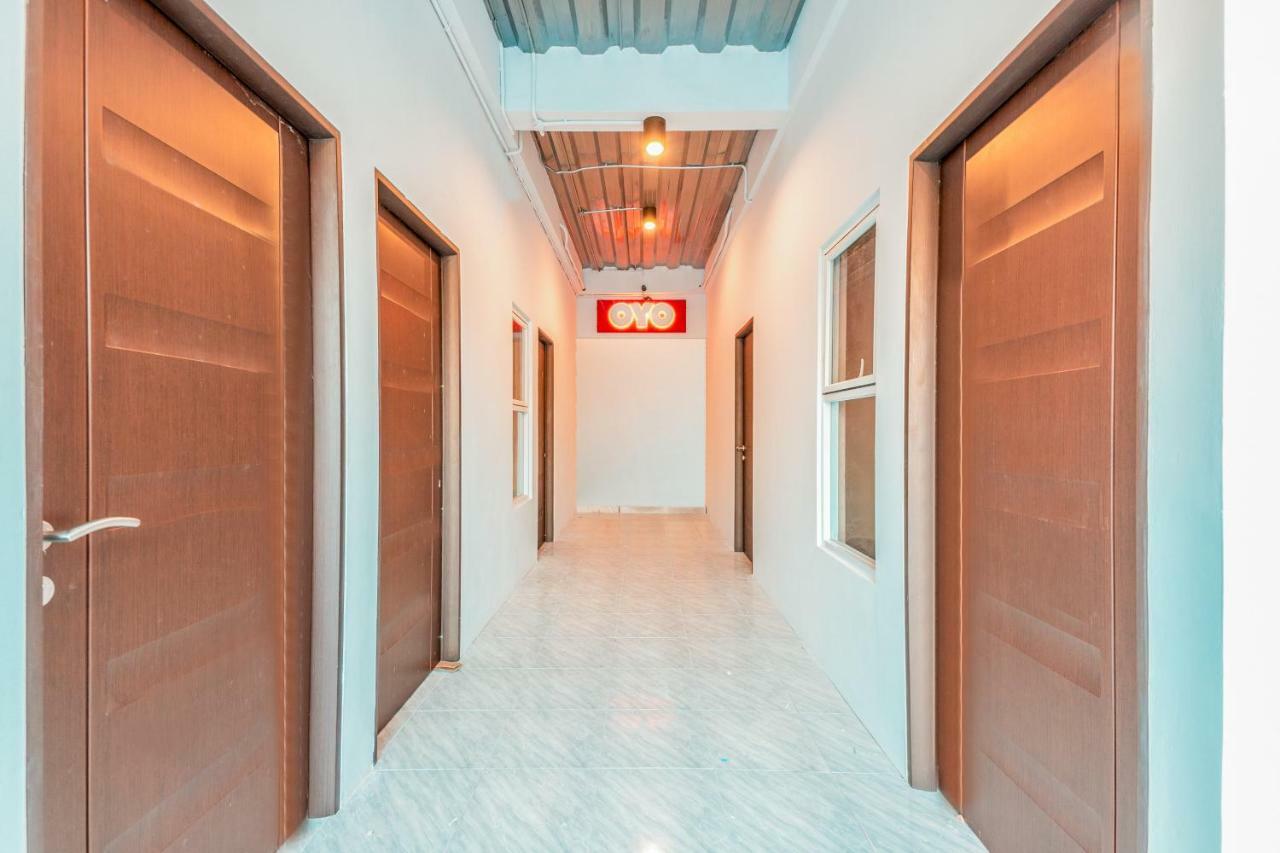 OYO 853 Fongki Place Jakarta Exterior foto