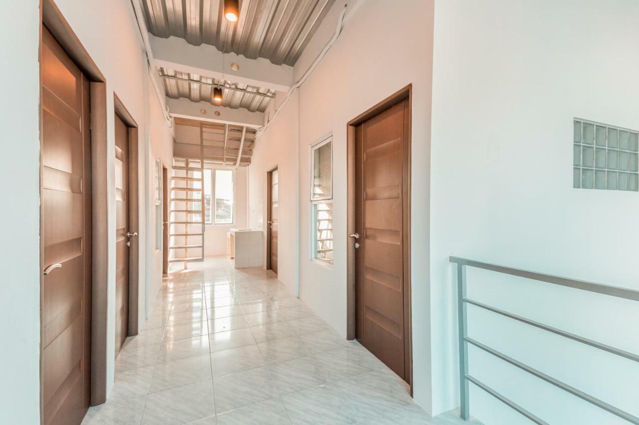 OYO 853 Fongki Place Jakarta Exterior foto