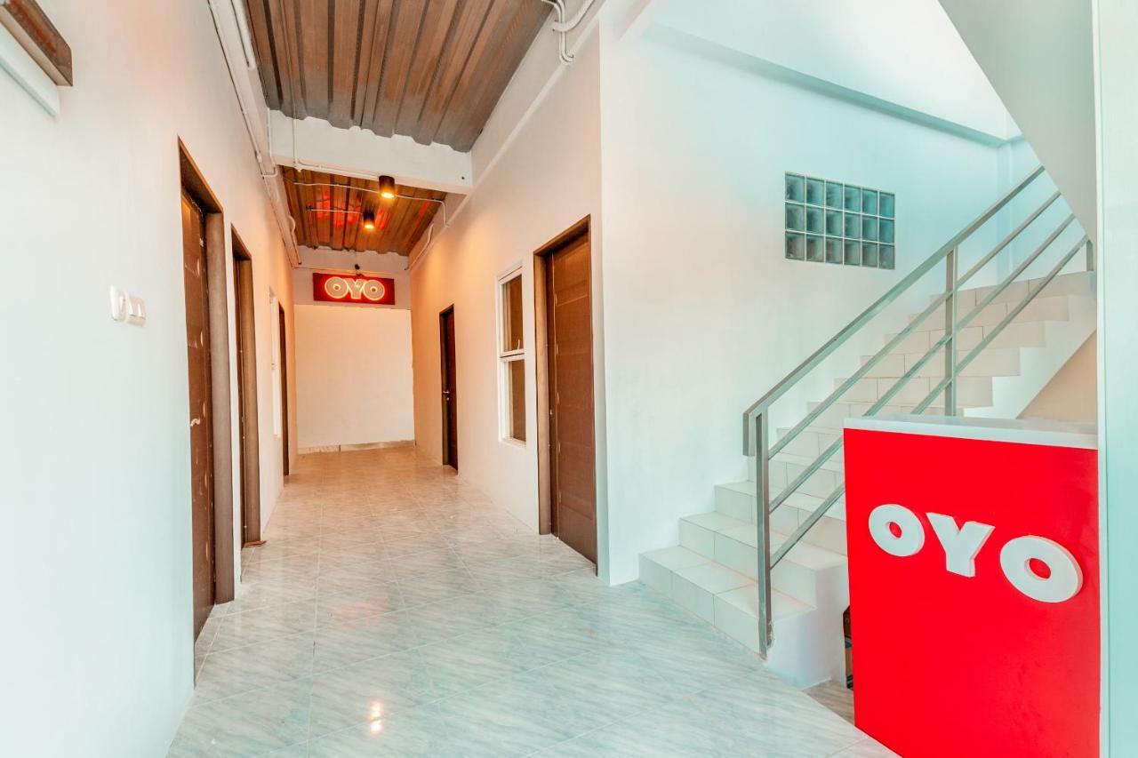 OYO 853 Fongki Place Jakarta Exterior foto