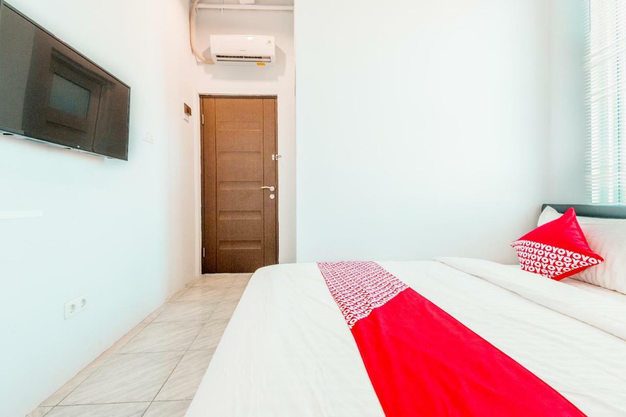 OYO 853 Fongki Place Jakarta Exterior foto